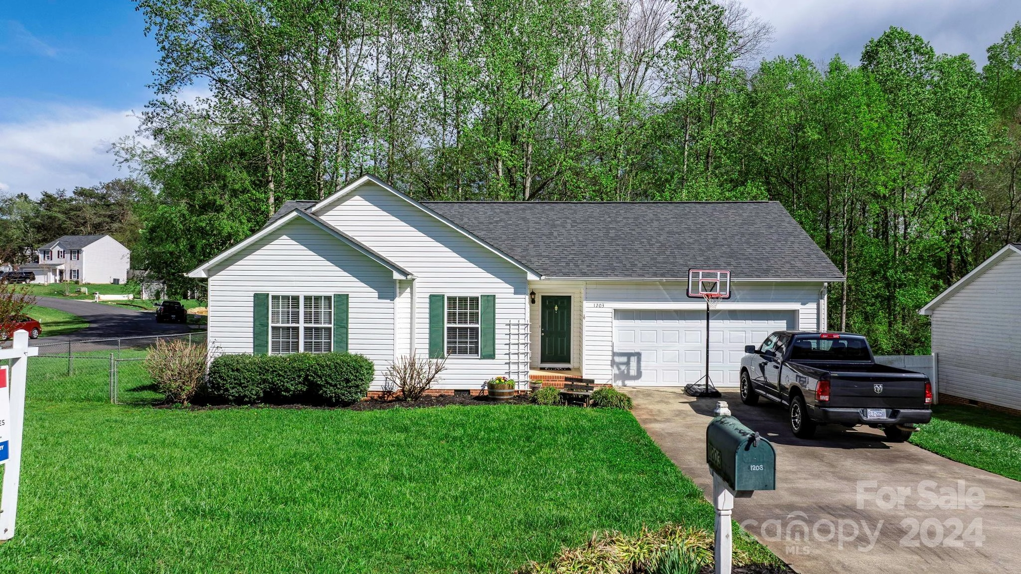 1203 Coventry Nw Pl NW