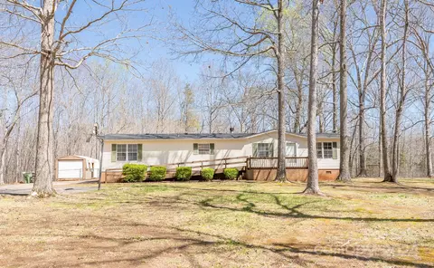 448 Walker Dr, Lincolnton, NC 28092