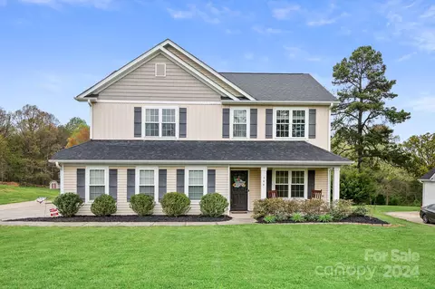 544 Wiggins Rd, Mooresville, NC 28115