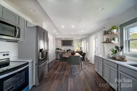 Dining - 710 Sloop Ave, Kannapolis, NC 28083 photo 2 of 2