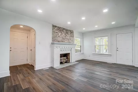Living - 710 Sloop Ave, Kannapolis, NC 28083 photo 3 of 6