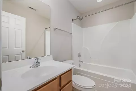 Bath - 10936 Tailwater St, Davidson, NC 28036 photo 3 of 3