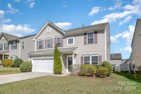 Exterior - 10936 Tailwater St, Davidson, NC 28036 photo 2 of 7