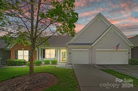 4729 Willow Glen Rd, Harrisburg, NC 28075