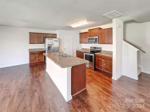 Kitchen - 3027 Green Apple Dr, Dallas, NC 28034 photo 1 of 2