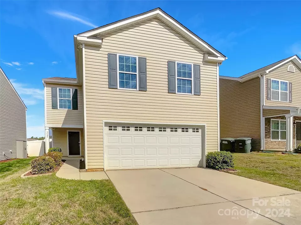 Exterior - 3027 Green Apple Dr, Dallas, NC 28034 photo 1 of 2