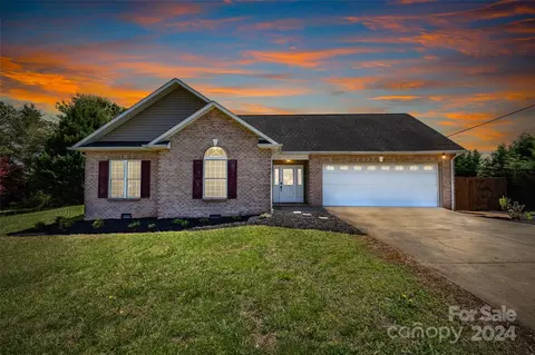 5066 Grain Ct, Conover, NC 28613