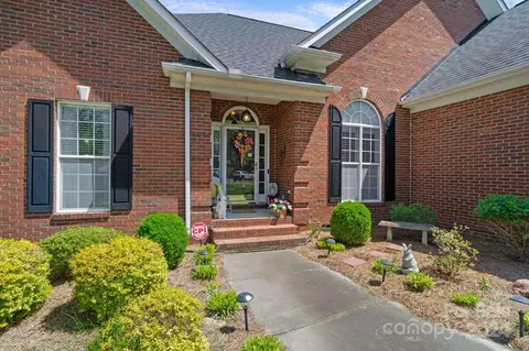 Exterior - 2804 Monterrey Ln, Monroe, NC 28110 photo 7 of 9