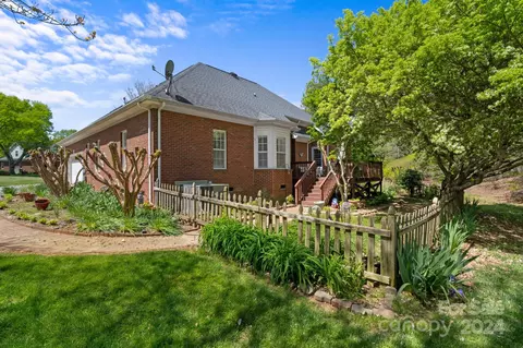 Exterior - 2804 Monterrey Ln, Monroe, NC 28110 photo 5 of 9