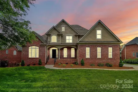 115 Palos Verde Dr, Mooresville, NC 28117