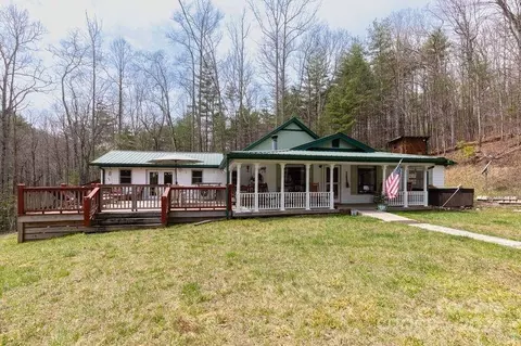 3496 Little Ellijay Rd, Franklin, NC 28734
