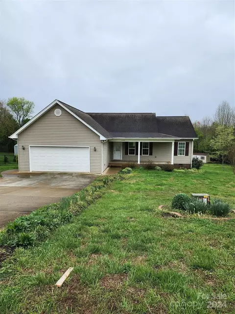 404 Stable Brook Ln, Taylorsville, NC 28681