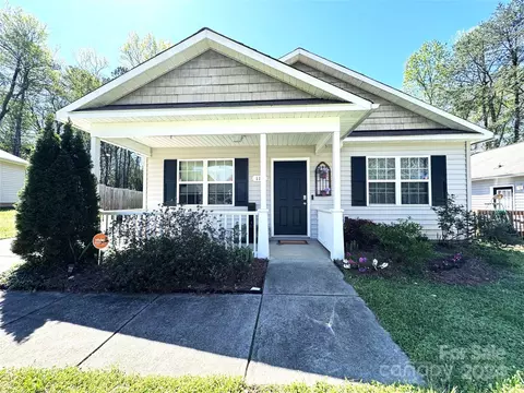 112 Leonard St, Mooresville, NC 28115