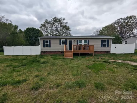 114 Blessing Ln, Mooresville, NC 28117