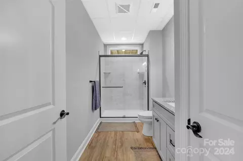 Bath - 4156 Koala Cir, Tega Cay, SC 29708 photo 4 of 4