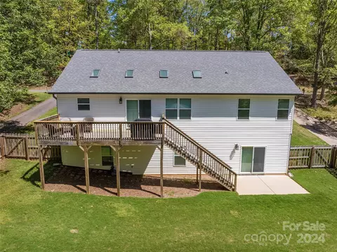 Exterior - 4156 Koala Cir, Tega Cay, SC 29708 photo 4 of 5
