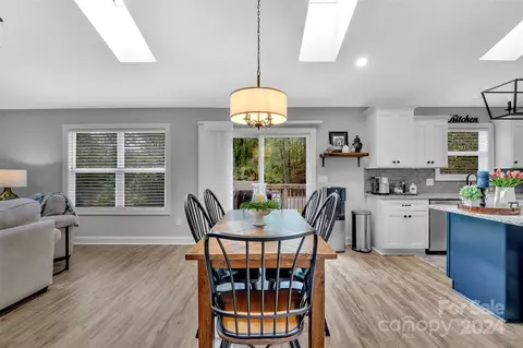 Dining - 4156 Koala Cir, Tega Cay, SC 29708 photo 1 of 2