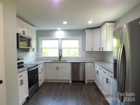 Kitchen - 4560 Cherrystone Rd, Lancaster, SC 29720 photo 1 of 7