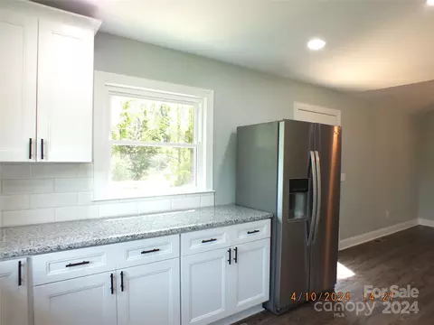 Kitchen - 4560 Cherrystone Rd, Lancaster, SC 29720 photo 3 of 7