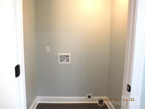 Bath - 4560 Cherrystone Rd, Lancaster, SC 29720 photo 1 of 4