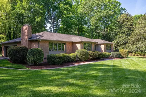 1637 Heatherloch Dr, Gastonia, NC 28054