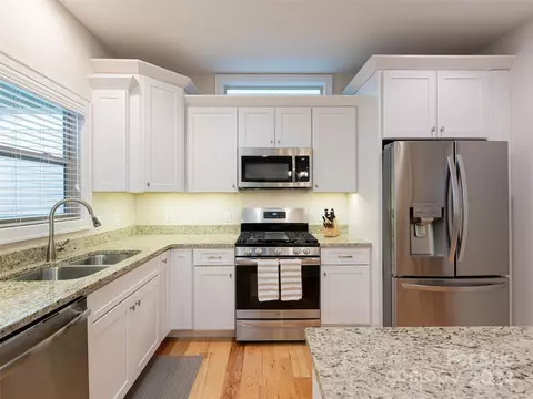 Kitchen - 318 Windstone Dr, Fletcher, NC 28732 photo 4 of 4