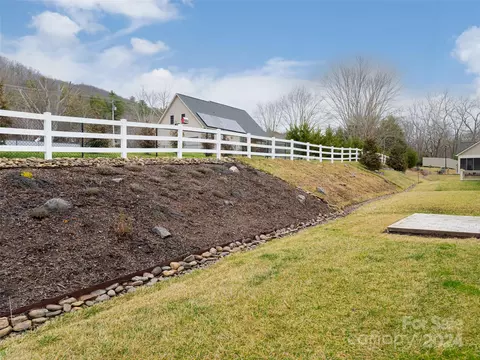 Exterior - 318 Windstone Dr, Fletcher, NC 28732 photo 9 of 12