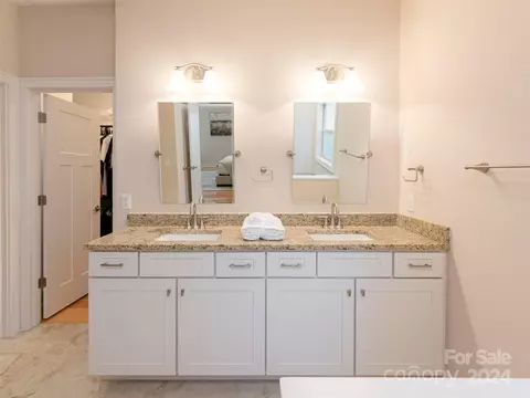Bath - 318 Windstone Dr, Fletcher, NC 28732 photo 2 of 6