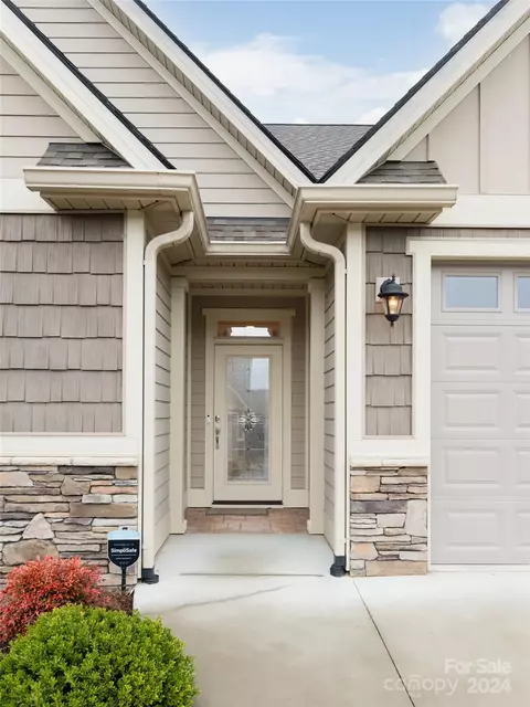 Exterior - 318 Windstone Dr, Fletcher, NC 28732 photo 4 of 12