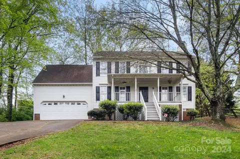 4722 Beech Crest Pl, Charlotte, NC 28269