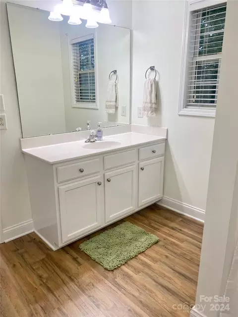 Bath - 1003 Hannah Pl, Monroe, NC 28110 photo 2 of 2