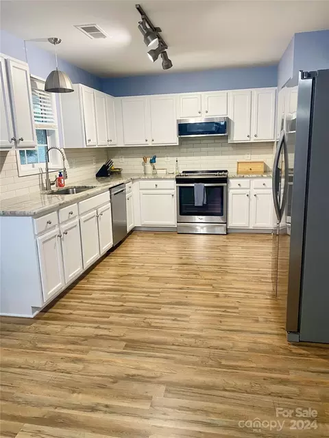 Kitchen - 1003 Hannah Pl, Monroe, NC 28110 photo 1 of 1