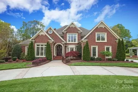 11738 Dan Maples Dr, Charlotte, NC 28277
