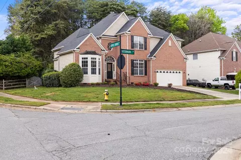 Exterior - 19709 Outermark Ln, Cornelius, NC 28031 photo 2 of 8