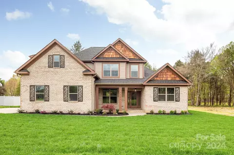 2301 Stallings Rd, Harrisburg, NC 28075