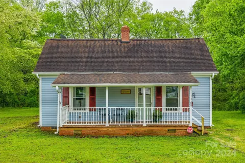 46 Sixth St, York, SC 29745