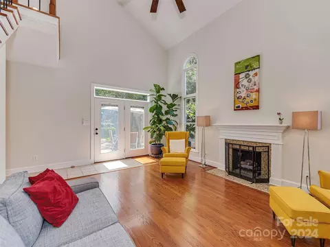 Living - 211 Hobbs St, Davidson, NC 28036 photo 1 of 4
