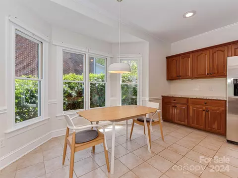 Dining - 211 Hobbs St, Davidson, NC 28036 photo 2 of 3