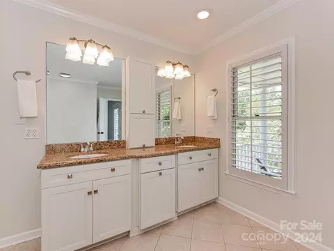 Bath - 211 Hobbs St, Davidson, NC 28036 photo 3 of 5