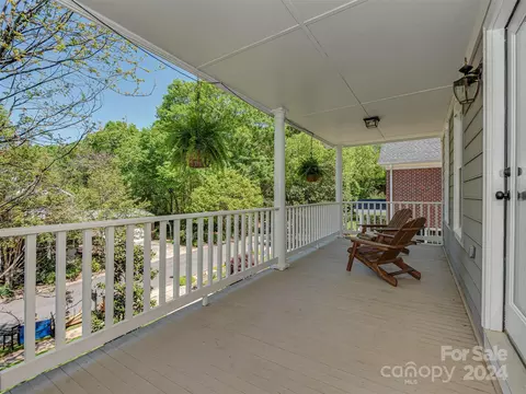 Exterior - 211 Hobbs St, Davidson, NC 28036 photo 5 of 10