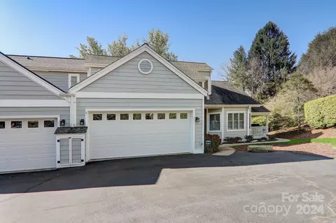 7 Piedmont View Dr, Waynesville, NC 28786