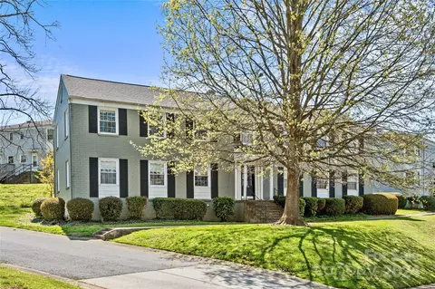 412 Wakefield Dr, Charlotte, NC 28209