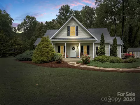 19 Lynnbrook 8 9 Way #8 & 9, Columbus, NC 28722