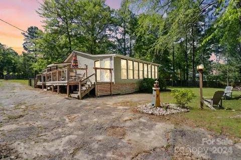 Exterior - 1405 Deer Run Rd, Ridgeway, SC 29130 photo 7 of 18