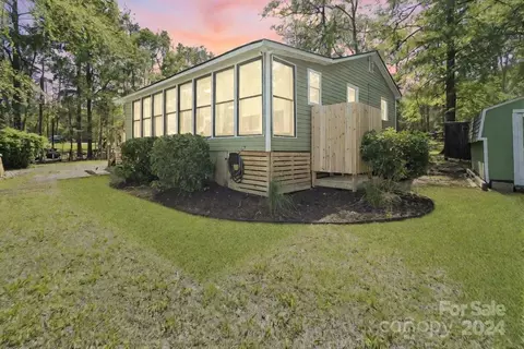 1405 Deer Run Rd, Ridgeway, SC 29130