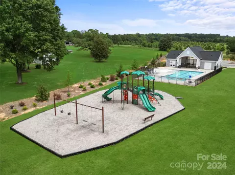 Exterior - 3134 Laurel Brook Dr, Denver, NC 28037 photo 2 of 5