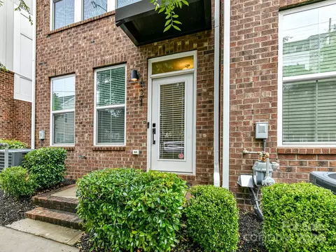421 E 16th St, Charlotte, NC 28206