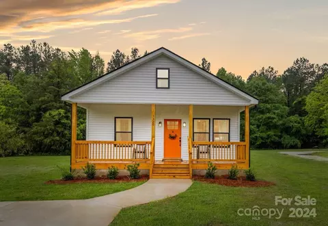 1320 Grace Ave, Lancaster, SC 29720