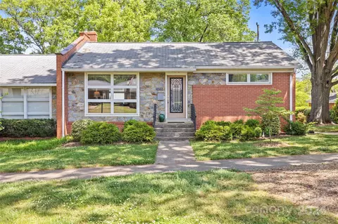 4561 Woodlark Ln, Charlotte, NC 28211