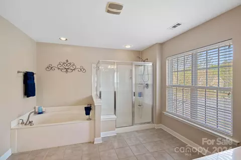 Bath - 607 Evening Mist Dr, Fort Mill, SC 29708 photo 2 of 4
